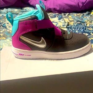 Toddler tennis shoes